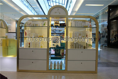 中国 ショッピング モール/店の構造の陳列台の大きい化粧品の表示棚付けの単位 サプライヤー