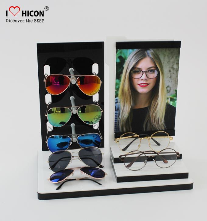 ブランドの価値Eyewearの陳列台を高めるテーブルの上のDiorのサングラスの表示装置